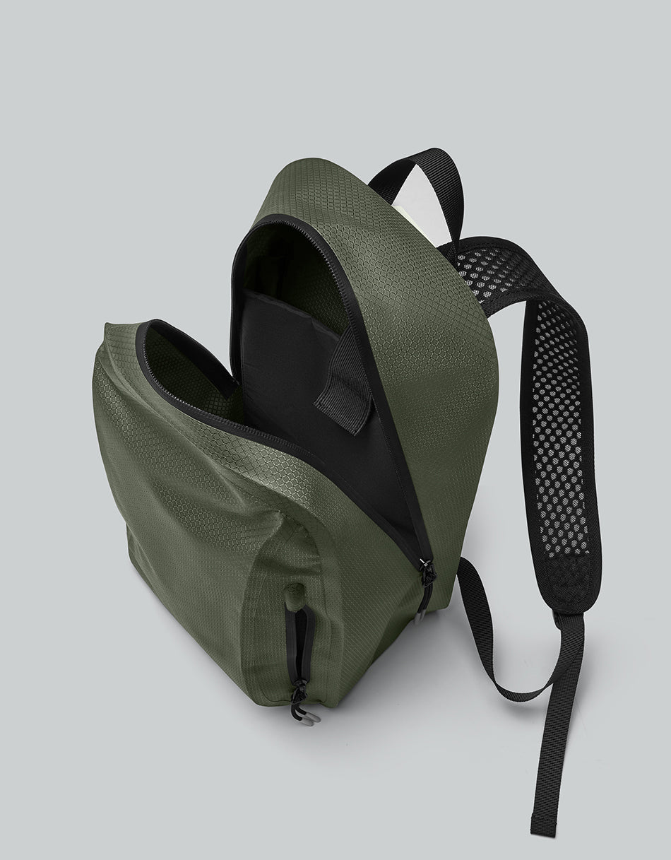 Lightweight DuoSeal Backpack 14"