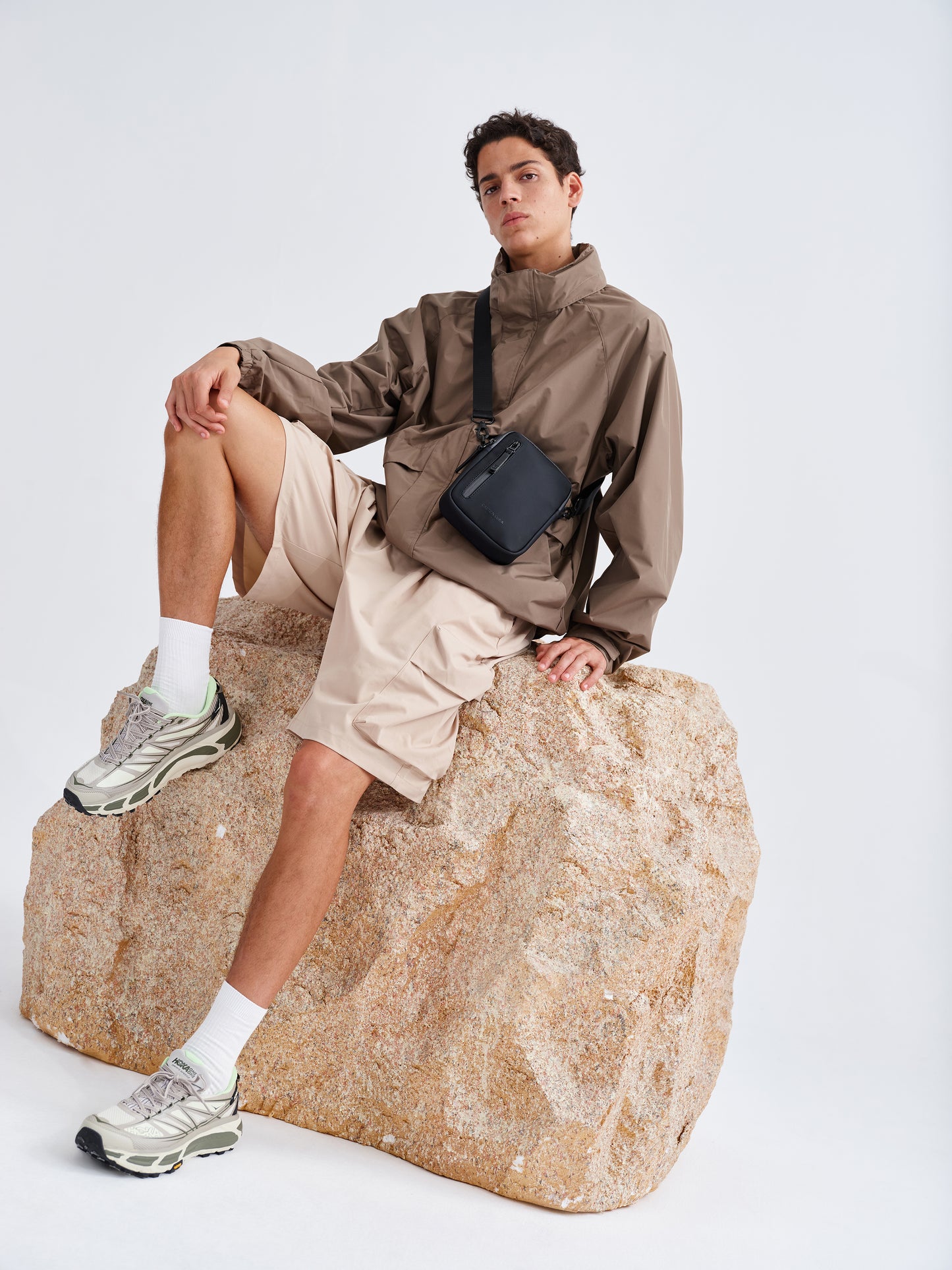 Däsh Verti Crossbody Bag