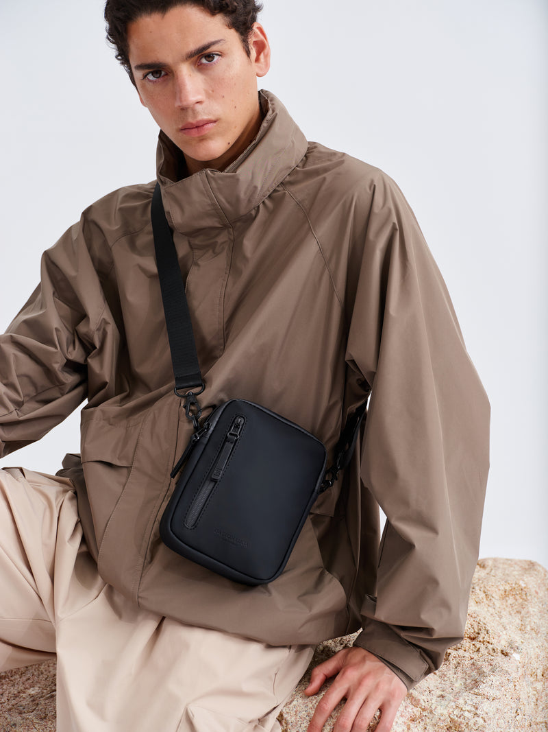 Däsh Verti Crossbody Bag
