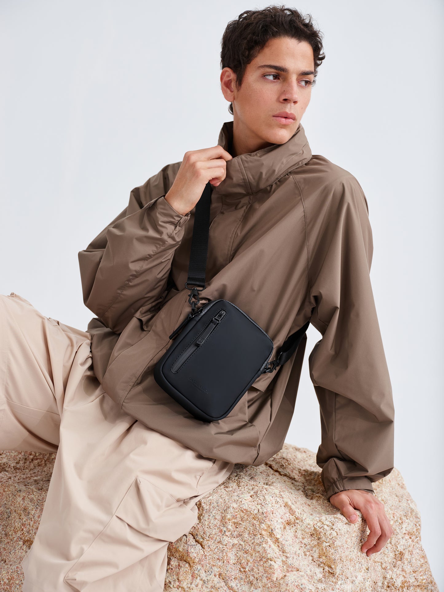 Däsh Verti Crossbody Bag