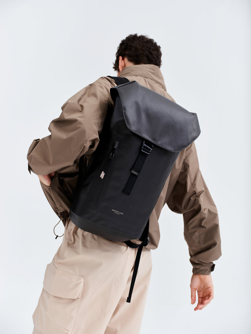 Lightweight DuoSeal Flap Backpack 14"